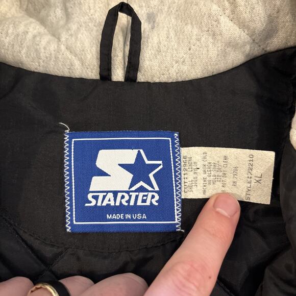 Vintage Starter Chicago Bulls Jacket Sz XL Black Red Full Zip Puffer Hooded NBA - Picture 3 of 12